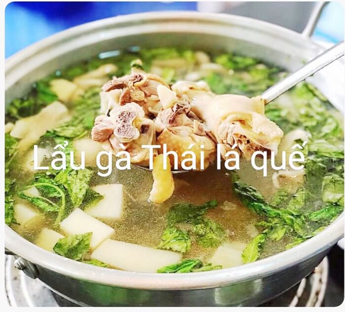 LẪU GÀ LÁ É